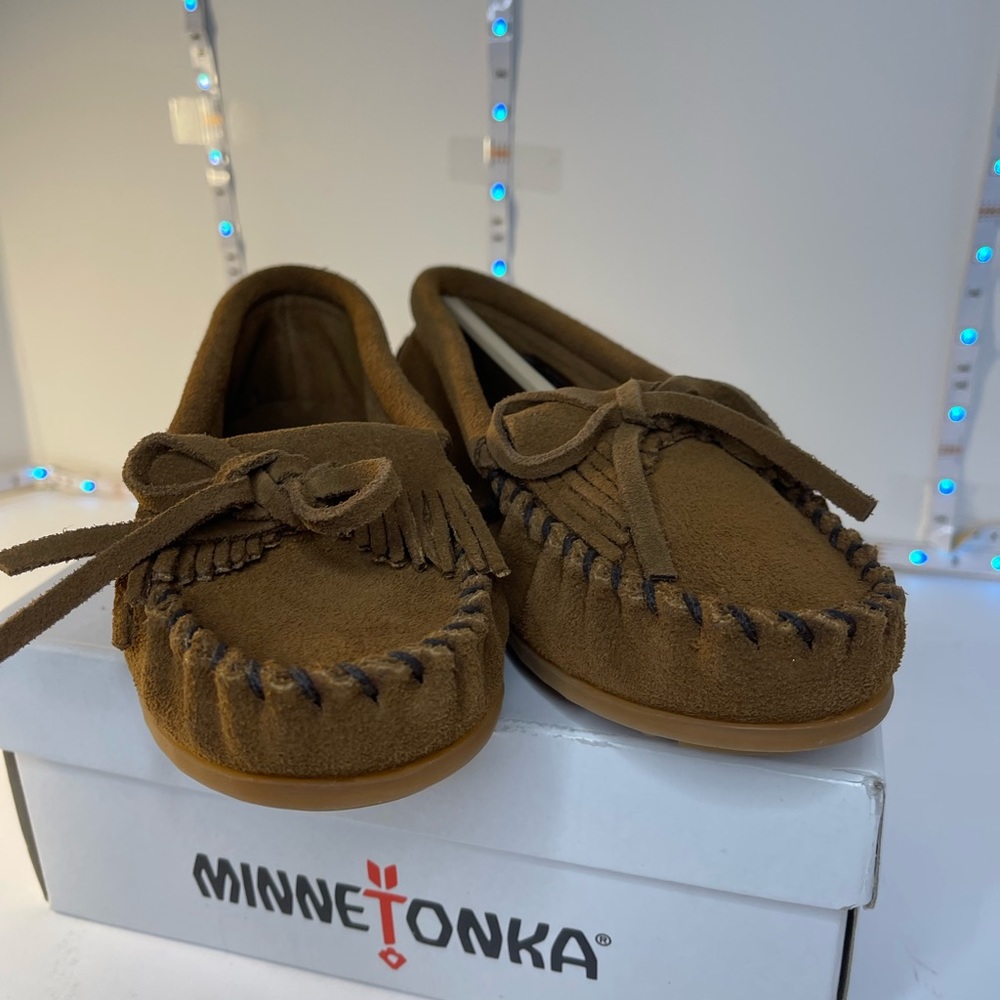Youth Minnetonka Moccasin Shoes - Picture 2 of 6